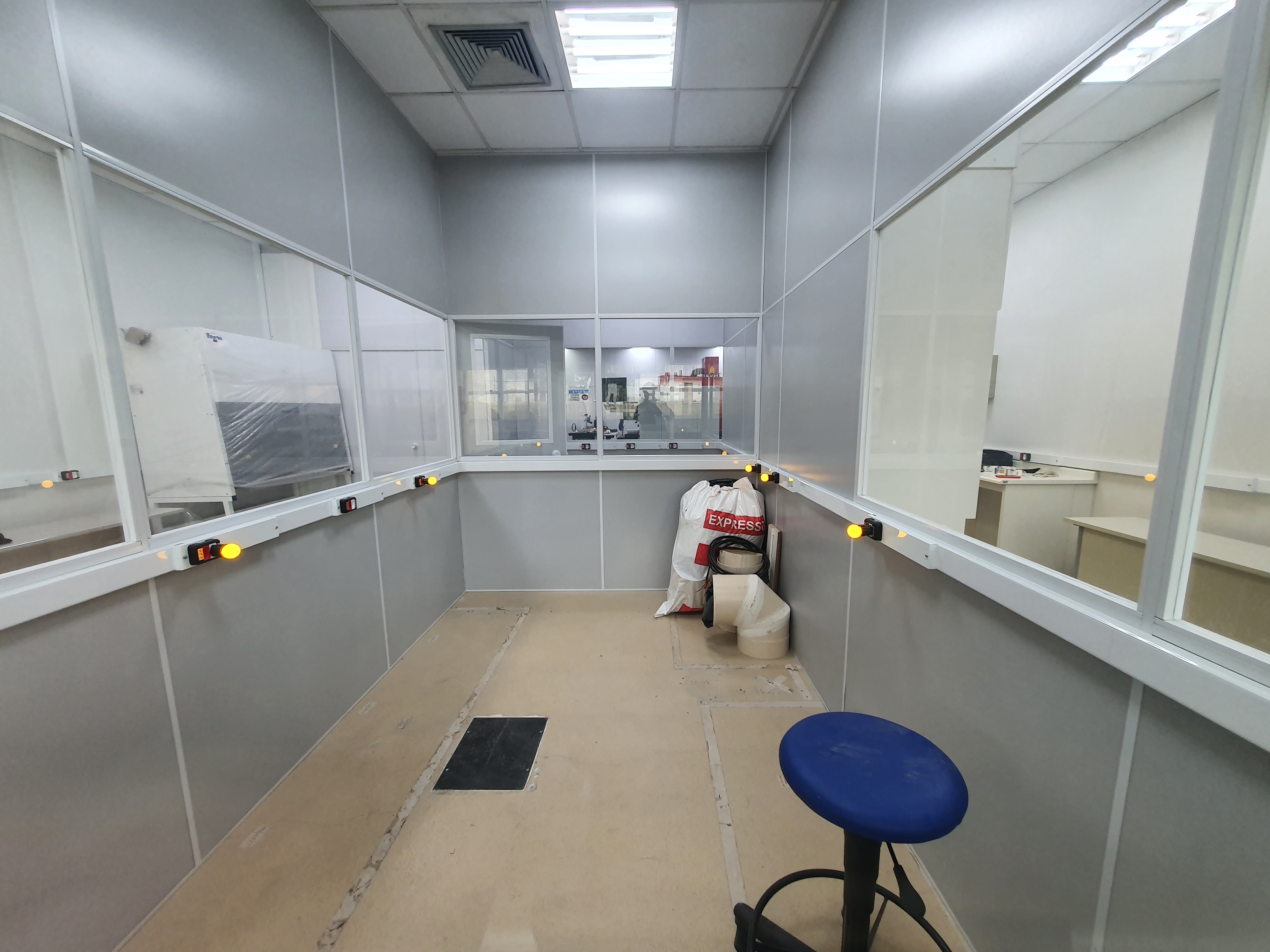 Instalação de Divisórias Naval